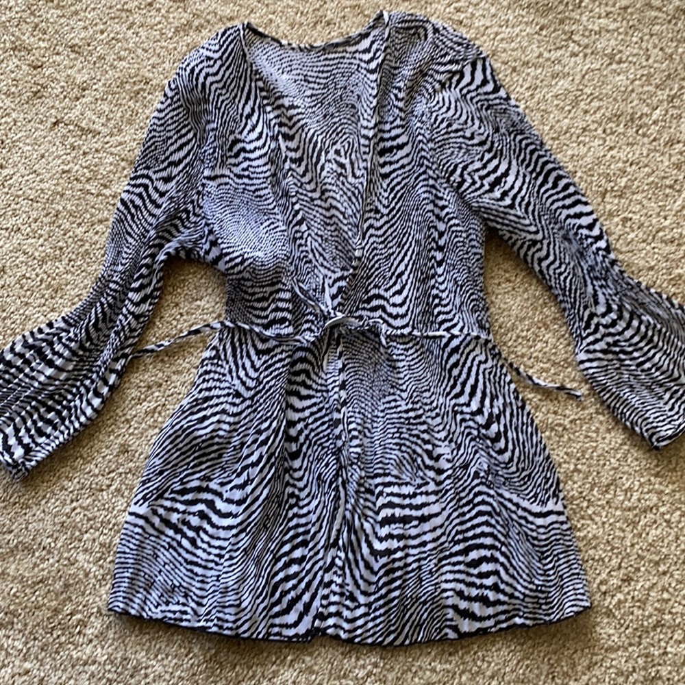 Shear zebra print cardigan/top tie in middle